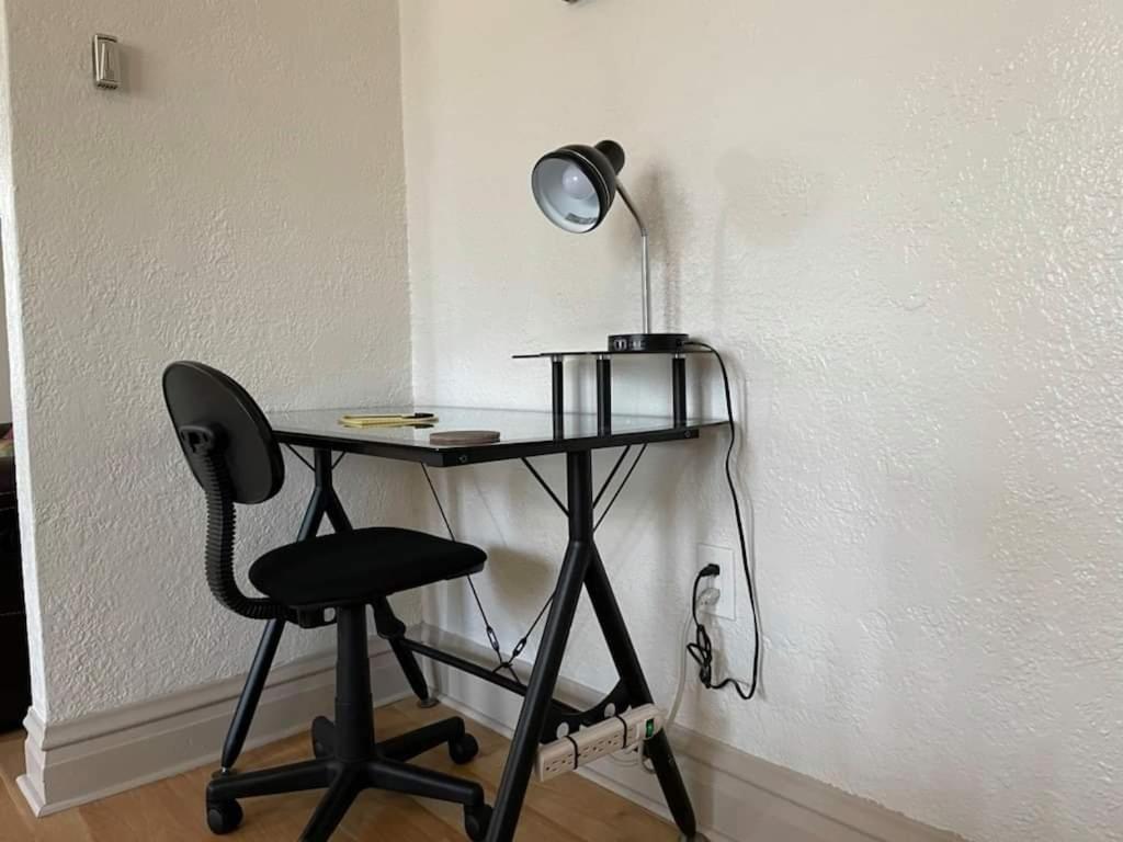2 Bedroom Apt Near Great Lakes Naval Base And 6 Flags ウォキーガン エクステリア 写真